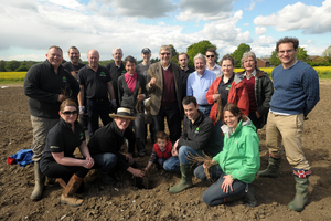 Surrey digs deep to restore hop tradition