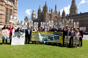 Save pubs petition delivered to Cable